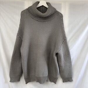 Blushing‎ Heart Oversized Chunky Sweater Size M / L Boxy Relaxed Pullover Gray